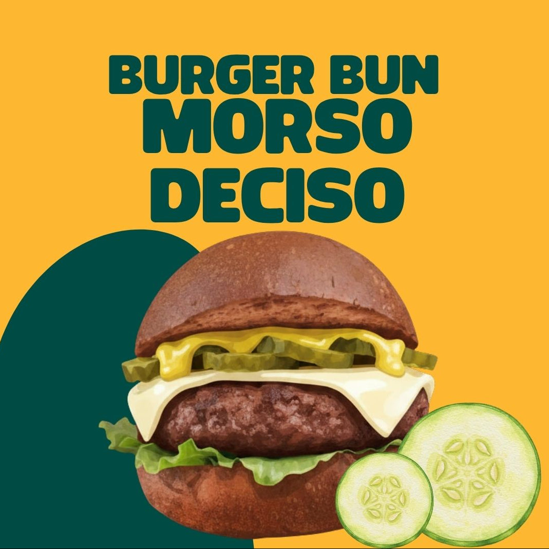 Hamburger fit preparato con Burger Bun proteico BePro, carne magra, sottiletta light e cetrioli